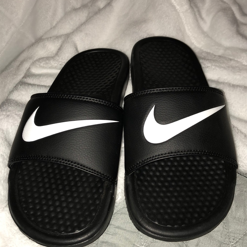Nike slides